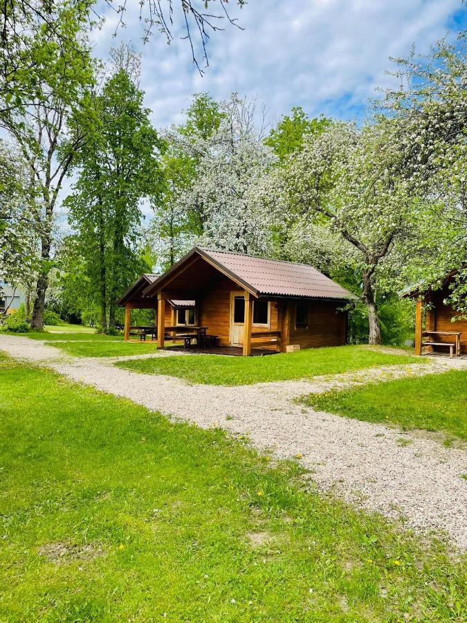 Poilsio Gyvenviete "Obuoliu Sala" Guest House Molėtai Екстериор снимка