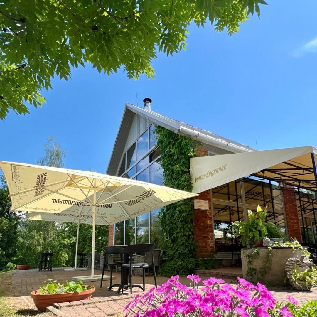 Poilsio Gyvenviete "Obuoliu Sala" Guest House Molėtai Екстериор снимка