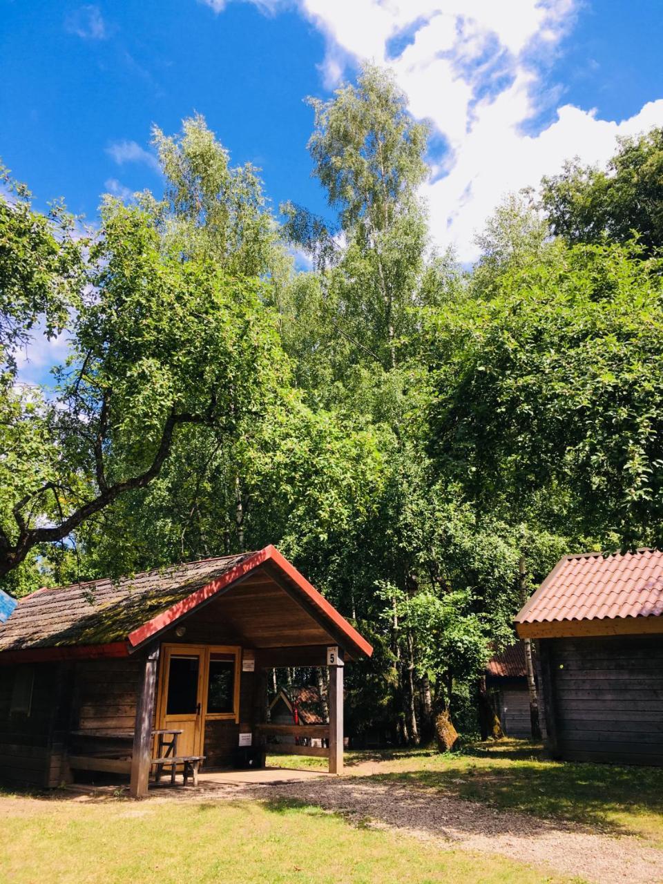 Poilsio Gyvenviete "Obuoliu Sala" Guest House Molėtai Екстериор снимка